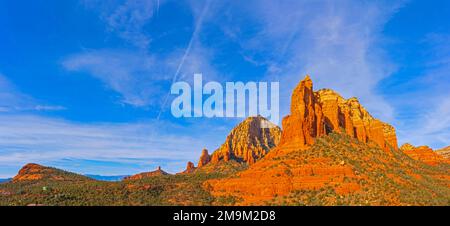 Landschaft mit Coffee Pot Rock, Sedona, Arizona, USA Stockfoto