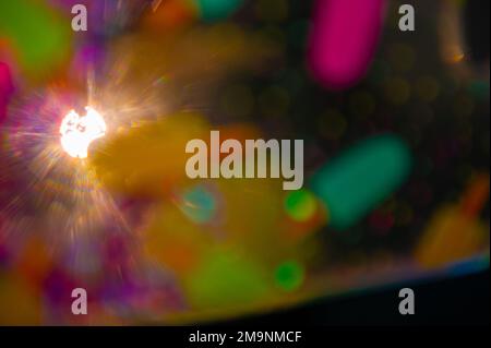 Verschwommenes Licht farbenfroher abstrakter Hintergrund Stockfoto