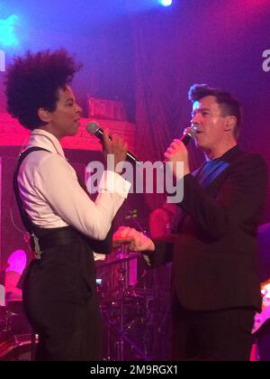 Rick Astley in einem Konzert im "The Box" in New York Stockfoto