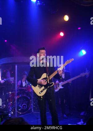 Rick Astley in einem Konzert im "The Box" in New York Stockfoto