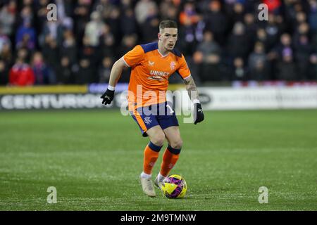 Rugby Park, Kilmarnock, Großbritannien. 18. Januar 2023. In einem schottischen Premiership-Spiel zwischen Kilmarnock FC und Rangers im Billy Bowie BBSP Rugby Park Stadium gewannen die Rangers mit 3 Toren zu 2. Die Treffer waren Stokes (Kilmarnock) 6 Minuten, Wright (Kilmarnock) 59 Minuten, Morelos (Rangers) 23 Minuten und 72 Minuten, Kent (Rangers) 52 Minuten. Armstrong (Kilmarnock) wurde nach 59 Minuten mit einem roten Ausweis versehen. Morelos bekam den Spieler des Spiels. Kredit: Findlay/Alamy Live News Stockfoto