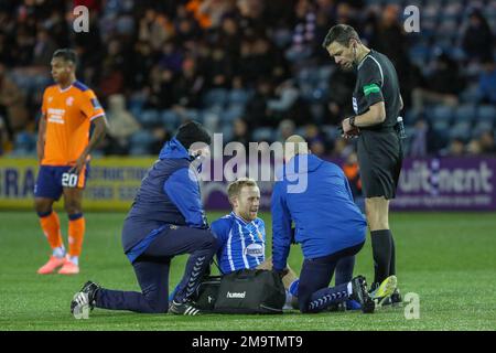 Rugby Park, Kilmarnock, Großbritannien. 18. Januar 2023. In einem schottischen Premiership-Spiel zwischen Kilmarnock FC und Rangers im Billy Bowie BBSP Rugby Park Stadium gewannen die Rangers mit 3 Toren zu 2. Die Treffer waren Stokes (Kilmarnock) 6 Minuten, Wright (Kilmarnock) 59 Minuten, Morelos (Rangers) 23 Minuten und 72 Minuten, Kent (Rangers) 52 Minuten. Armstrong (Kilmarnock) wurde nach 59 Minuten mit einem roten Ausweis versehen. Morelos bekam den Spieler des Spiels. Kredit: Findlay/Alamy Live News Stockfoto