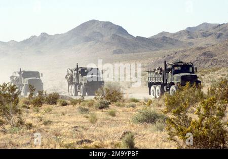 040411-M-8703S-009. Basis: USMC Air Ground Combat Center State: California (CA) Country: United States of America (USA) Scene Major Command gezeigt: 3. Battalion 1. Marines Stockfoto