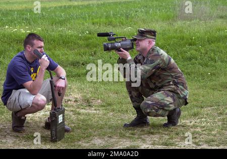 040506-F-1851U-001. Basis: Luftwaffenstützpunkt Otopeni, Land Bukarest: Rumänien (ROM) Stockfoto