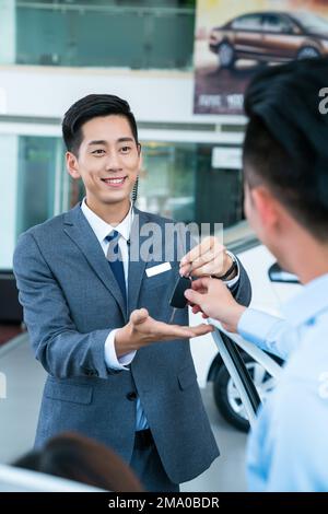 Junge Leute in der 4-s-Werkstatt Stockfoto