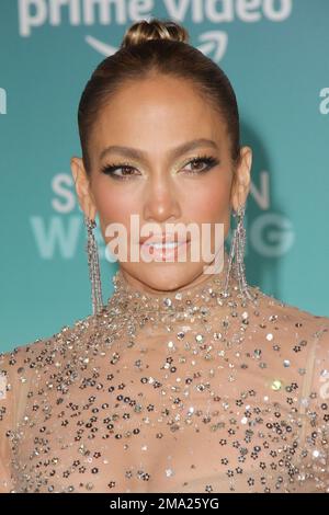 Los Angeles, USA. 18. Januar 2023. Jennifer Lopez bei der Premiere „Shotgun Wedding“ im TCL Chinese Theatre, Hollywood, Kalifornien, 18. Januar 2023. Foto: Joseph Martinez/PictureLux Credit: PictureLux/The Hollywood Archive/Alamy Live News Stockfoto