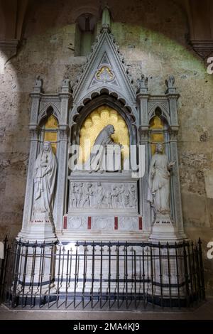 Massa Marittima, Italien - 11. September 2022: Innenraum der Kathedrale des Heiligen Cerbonius in Massa Marittima. Italien Stockfoto