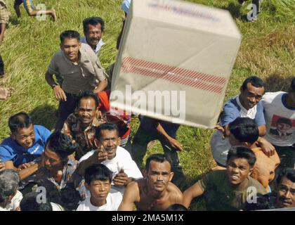 050122-N-8539M-038. Basis: Banda Aceh Staat: Sumatra Land: Indonesien (IDN) Stockfoto