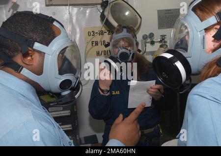 050406-N-8163B-004 . Basis: USS Theodore Roosevelt (CVN 71) Land: Atlantik (AOC) Stockfoto