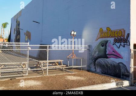 PADRES: New Manny Machado mural goes up in Chula Vista 