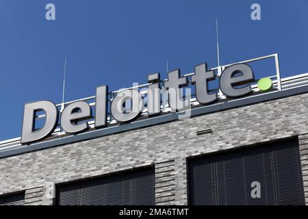 Deloitte Legal, Logo auf dem Gebäude, Büro Düsseldorf, Anwaltskanzlei, Wirtschaftsprüfungsgesellschaft, Nordrhein-Westfalen, Deutschland Stockfoto