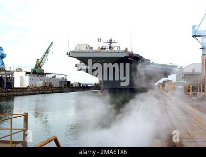 050830-N-6236O-040. Basis: Newport News Bundesstaat: Virginia (VA) Land: Vereinigte Staaten von Amerika (USA) Stockfoto