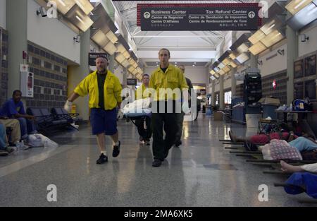 050902-F-7503W-041. Basis: Louis Armstrong IAP, New Orleans Bundesstaat: Louisiana (LA) Land: Vereinigte Staaten von Amerika (USA) Stockfoto