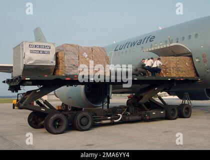 050904-N-4374S-003. Basis: Marine Air Station, Pensacola Bundesstaat: Florida (FL) Land: Vereinigte Staaten von Amerika (USA) Stockfoto