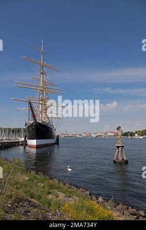 Museum Segelschiff Passat, Fiete Statue, Priwall, Travemünde, Lübeck, Schleswig-Holstein, Deutschland Stockfoto