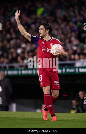 Sevilla, Spanien. 18. Januar 2023. Juan Cruz (3) von Osasuna, gesehen während des Spiels Copa del Rey zwischen Real Betis und Osasuna im Estadio Benito Villamarin in Sevilla. (Foto: Gonzales Photo/Alamy Live News Stockfoto