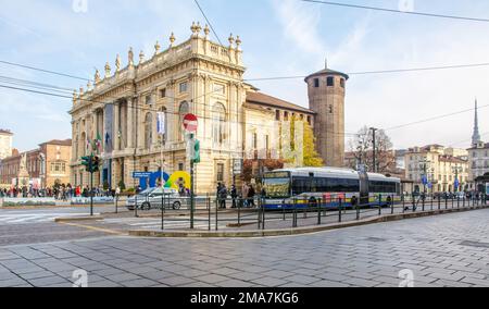 Palazzo Madama auf dem Schlossplatz von Turin. Historisches Zentrum von Turin, Piemont-Region in Norditalien, Europa Stockfoto