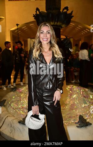 Annika Gassner bei der Anja Gockel Fashion Show "even senses" auf der Berliner Fashion Week Herbst/Winter 2023 im Hotel Adlon Kempinski. Berlin, 18,01. Stockfoto
