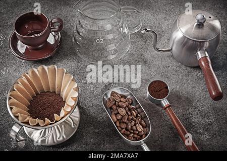 Alternatives Kaffeezubereitungs-Set. Vorbereitung Auf Die Zubereitung Eines Frischen Getränks Stockfoto