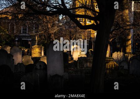 Bunhill Fields, ein ehemaliger Grabplatz für Nichtkonformisten in Islington, London Stockfoto