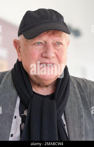 Madrid, Spanien. 19. Januar 2023. Schauspieler Steven Berkoff posiert für ein Porträt im La Abadía Theater in Madrid. (Foto: Atilano Garcia/SOPA Images/Sipa USA) Guthaben: SIPA USA/Alamy Live News Stockfoto