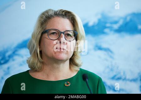 20.10.2022, Deutschland, Berlin, Berlin - Deutschland - Svenja Schulze, Bundesministerin für wirtschaftliche Zusammenarbeit und Entwicklung bei einer Pressekonferenz im Stockfoto