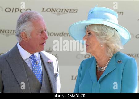 14.06.2022, Großbritannien, Windsor, Ascot - Porträt von Prinz Charles und Camilla, Herzogin von Cornwall. 00S220614D388CAROEX.JPG [MODELLVERSION: N Stockfoto