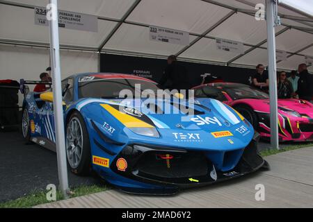 Ferrari 488 Challenge Evo beim Goodwood Festival of Speed 2022 Stockfoto