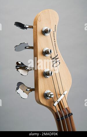 Mayones Jabba 422 Bassgitarre Stockfoto