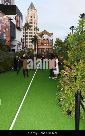 HOLLYWOOD, CA - 18. JANUAR: Atmosphäre bei der Los Angeles Premiere von „Shotgun Wedding“ von Prime Video im TCL Chinese Theatre am 18. Januar 2023 in Hollywood, Kalifornien. Kredit: Jeffrey Mayer/JTMPhotos/MediaPunch Stockfoto