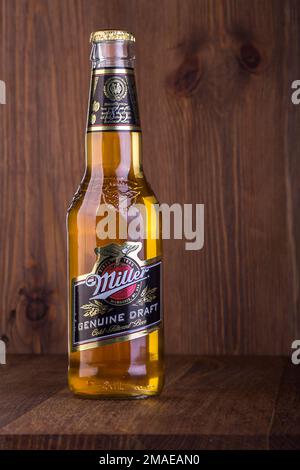 CHISINAU, MOLDAWIEN- 05. Februar 2016. Miller Genuine Draft ist das Original-Bier vom Fass, ein Produkt der Miller Brewing Company im Besitz von SABMiller. Stockfoto