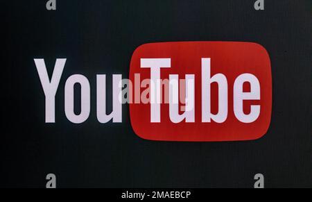 Chisinau, Moldau 16. November 2016: Das Logo der Marke „Youtube“ auf dem Computerbildschirm YouTube ist eine Video-Sharing-Website von Google Stockfoto