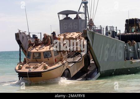 060722-N-9288T-234. Basis: Bellows Air Force Station, Oahu Bundesstaat: Hawaii (HI) Land: Vereinigte Staaten von Amerika (USA) Stockfoto