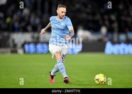 Rom, Italien. 19. Januar 2023. Manuel Lazzari von SS Lazio während des Fußballspiels des Italy Cup zwischen SS Lazio und dem Bologna FC im Olimpico Stadion in Rom (Italien) am 19. Januar 2023. Foto: Antonietta Baldassarre/Insidefoto Credit: Insidefoto di andrea staccioli/Alamy Live News Stockfoto