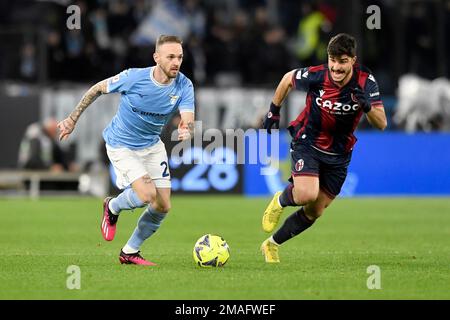 Rom, Italien. 19. Januar 2023. Manuel Lazzari von SS Lazio und während des Fußballspiels des Italy Cup zwischen SS Lazio und dem Bologna FC im Olimpico-Stadion in Rom (Italien), 19. Januar 2023. Foto: Antonietta Baldassarre/Insidefoto Credit: Insidefoto di andrea staccioli/Alamy Live News Stockfoto