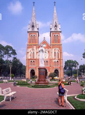 Kathedrale Notre-Dame, Saigon, Công xã Paris, Ho-Chi-Minh-Stadt (Saigon), Sozialistische Republik Vietnam Stockfoto