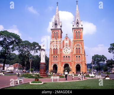 Kathedrale Notre-Dame, Saigon, Công xã Paris, Ho-Chi-Minh-Stadt (Saigon), Sozialistische Republik Vietnam Stockfoto