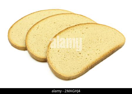 Drei Scheiben Weizen und Roggenbrot, isoliert auf weißem Hintergrund Stockfoto