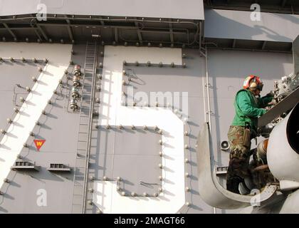 070114-N-9475M-013. Basis: USS Harry S. Truman (CVN 75) Stockfoto