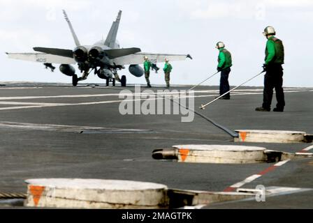 070121-N-0684R-115. Basis: USS John C. Stennis (CVN 74) Stockfoto