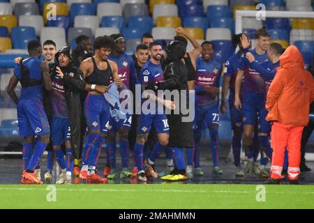 Neapel, Italien. 18. Januar 2023. Spieler von US Cremonese feiern am Ende des Spiels von Coppa Italia zwischen SSC Napoli und US Cremonese im Stadio die Stockfoto