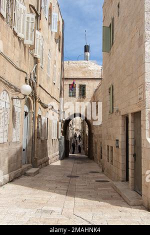 Schmale Allee im Armenischen Viertel der Altstadt von Jerusalem. Historische Straßen von Jerusalem Stockfoto