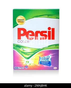 LEMBERG, UKRAINE 30. Oktober 2016: Schachtel mit nicht-biologischem Waschpulver von Persil, Studioaufnahme auf Weiß. Persil ist eine Marke von Waschmitteln, die noch von Th Stockfoto