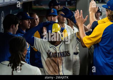 Julio Rodriguez Disappointed to Learn He Can't Bring Home Run Trident on  Roller Coaster – The Needling