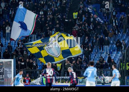 Rom, Italien. 19. Januar 2023. Unterstützer der SS Lazio während des italienischen Pokalspiels zwischen Latium und Bologna am 19. Januar 2023 im Stadio Olimpico, Rom, Italien. Kredit: Giuseppe Maffia/Alamy Live News Stockfoto