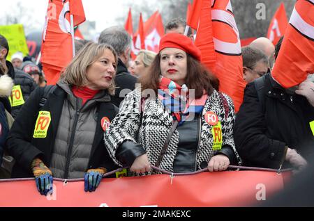 Environ 400000 personnes à Paris selon les syndicats sont venus dire NON à l'allongement de la durée de cotisation et au départ en retraite à 64 ans Stockfoto