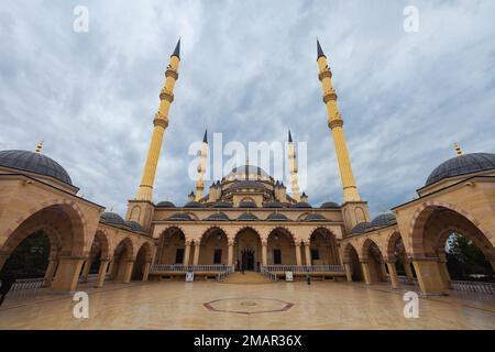 Die Akhmad-Kadyrow-Moschee ist offiziell als das Herz Tschetscheniens in Grosny, Russland, bekannt Stockfoto