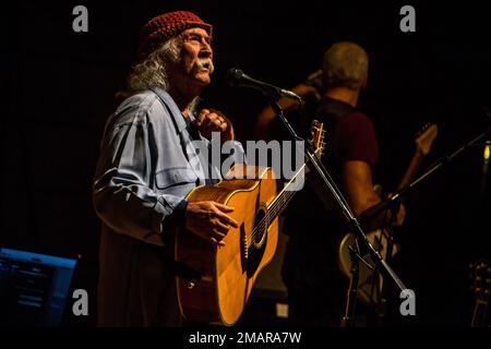 Mailand, Italien. 11. September 2018. David Crosby, Byrds und Crosby, Stills & Nash Mitbegründer, tritt live im Teatro Dal Verme in Mailand auf. Sänger und Songwriter David Crosby stirbt mit 81. Kredit: SOPA Images Limited/Alamy Live News Stockfoto