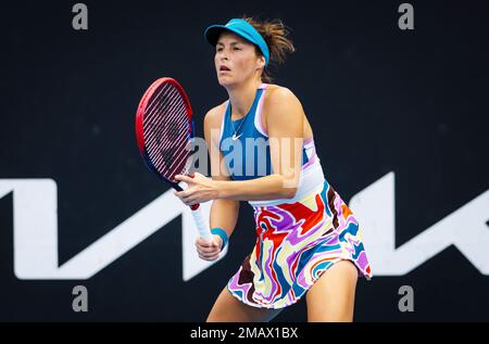 Tatjana Maria von Deutschland im Kampf gegen Lucrezia Stefanini von Italien während der ersten Runde des 2023 Australian Open, Grand-Slam-Tennisturniers am 18. Januar 2023 in Melbourne, Australien - Foto: Rob Prange/DPPI/LiveMedia Stockfoto