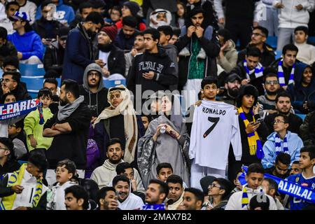 Fans und Fans besuchen am 19. Januar 2023 den Riyadh Season Cup, ein Fußballspiel zwischen den Riyadh All-Stars und Paris Saint-Germain, im King Fahd Stadium in Riyadh, Königreich Saudi-Arabien. Foto: Balkis Press/ABACAPRESS.COM Stockfoto